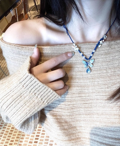 Butterfly Floral Dream Necklace, a stunning vintage-inspired piece blending ethnic charm and feminine elegance.